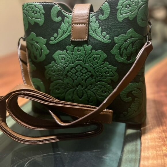 Dark Green Leather Purse With 2 Straps - Picture 2 of 5